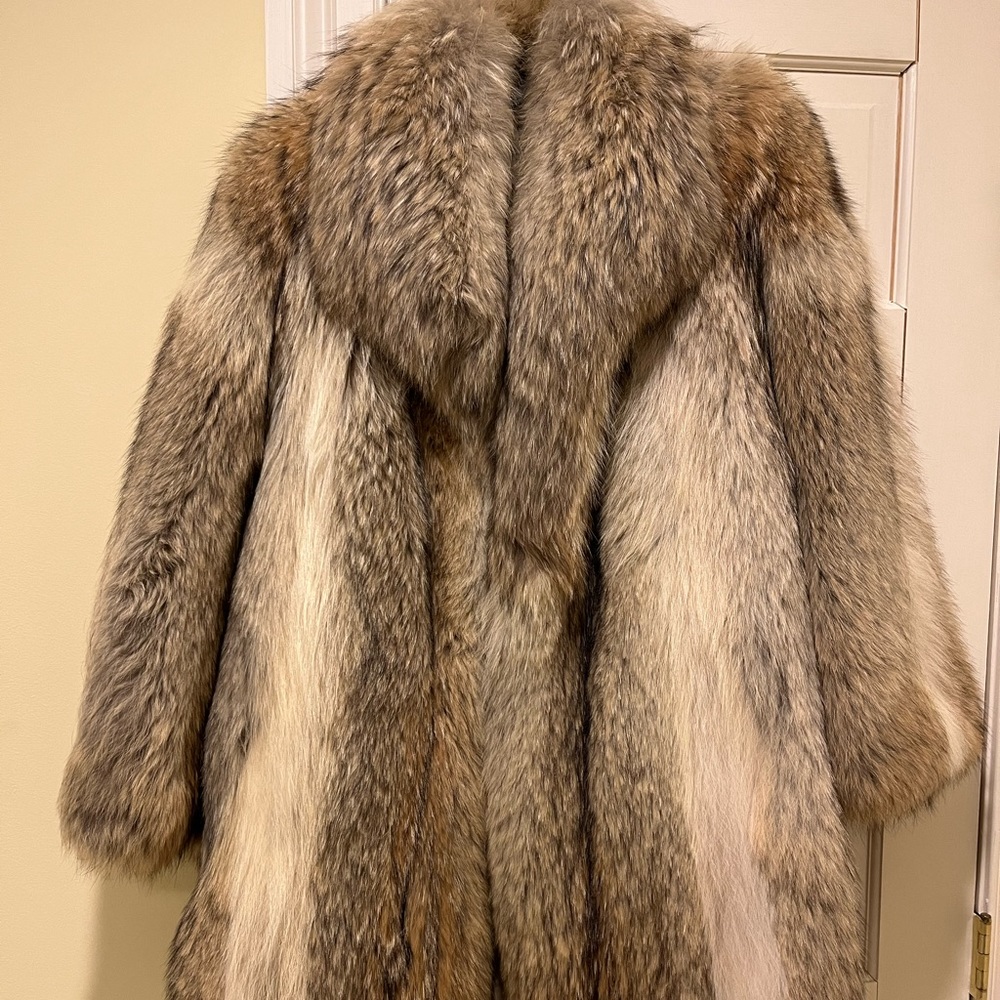 Woman's Mid-Length genuine Fox Fur Coat - MOB WIFE STYLE